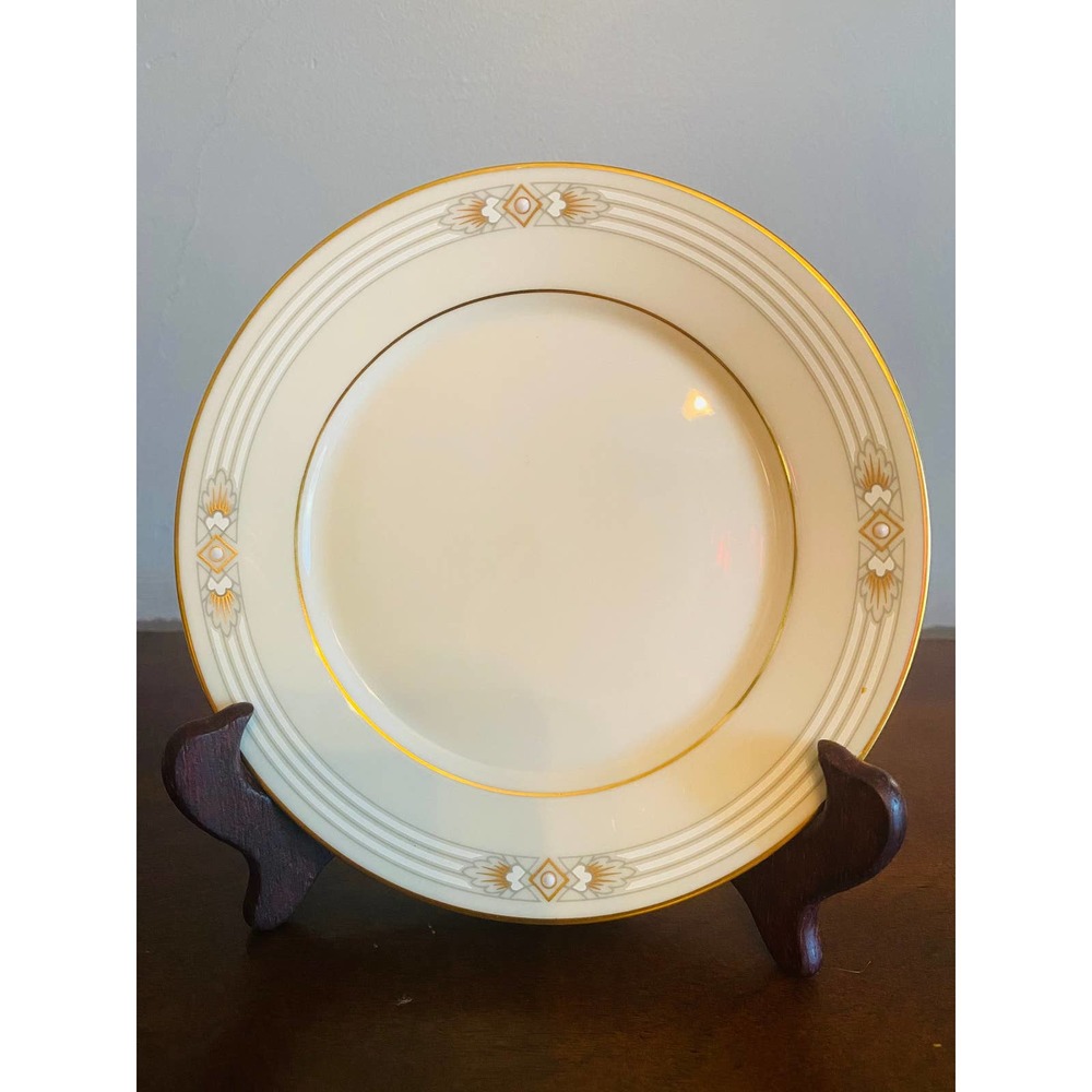 Vintage Lenox Metropolitan collection firelight bread and butter plate
